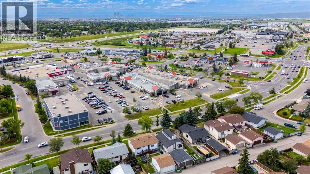 Single Family House Multi-level for Sale in   Falsbridge Drive  NE Falconridge Calgary 