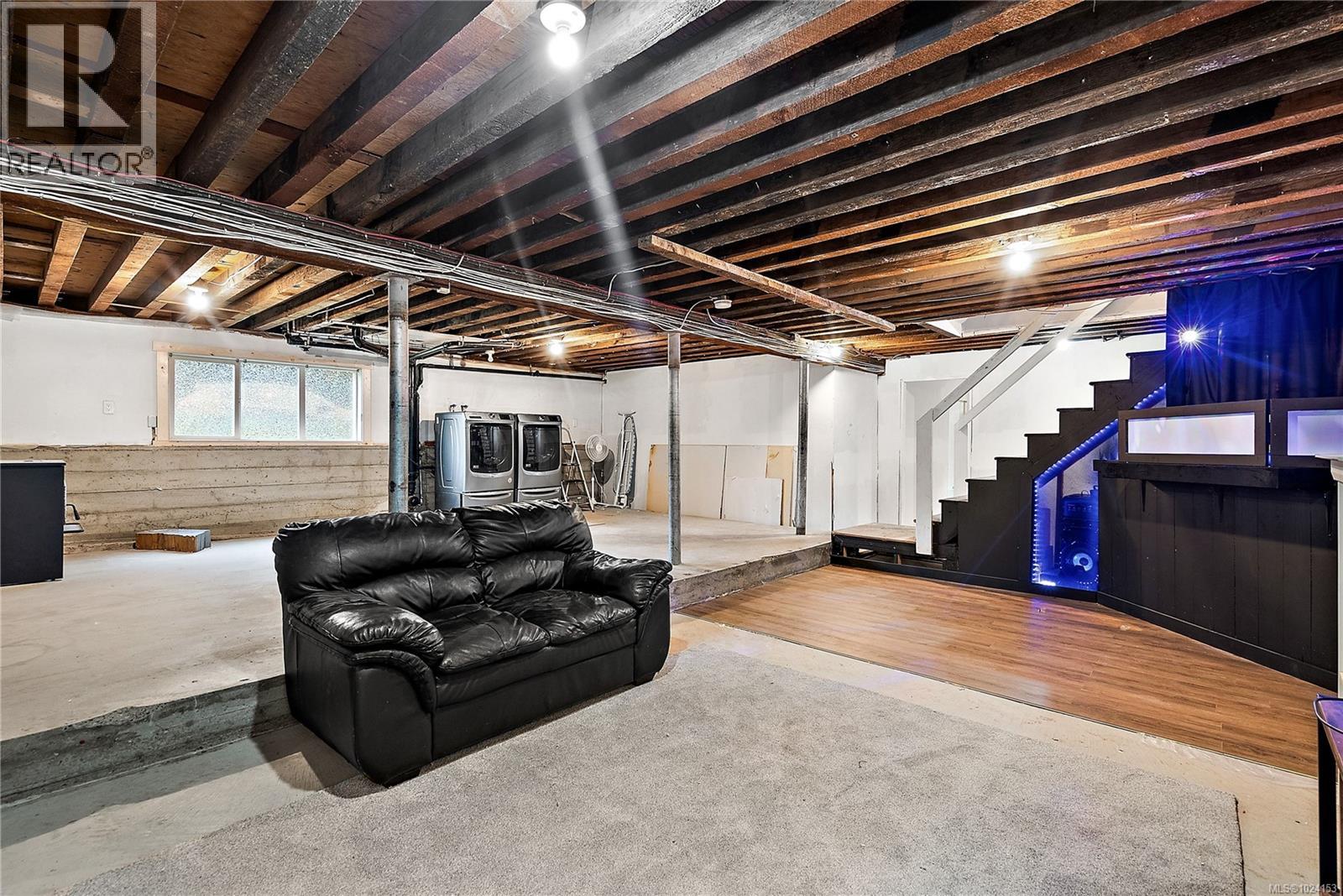 6909 Grant Rd W, Sooke