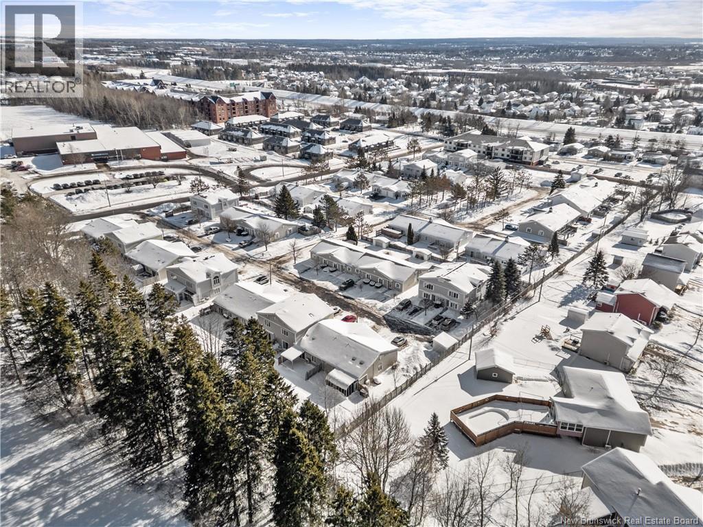 #6 50 MCAULEY DRIVE - 32