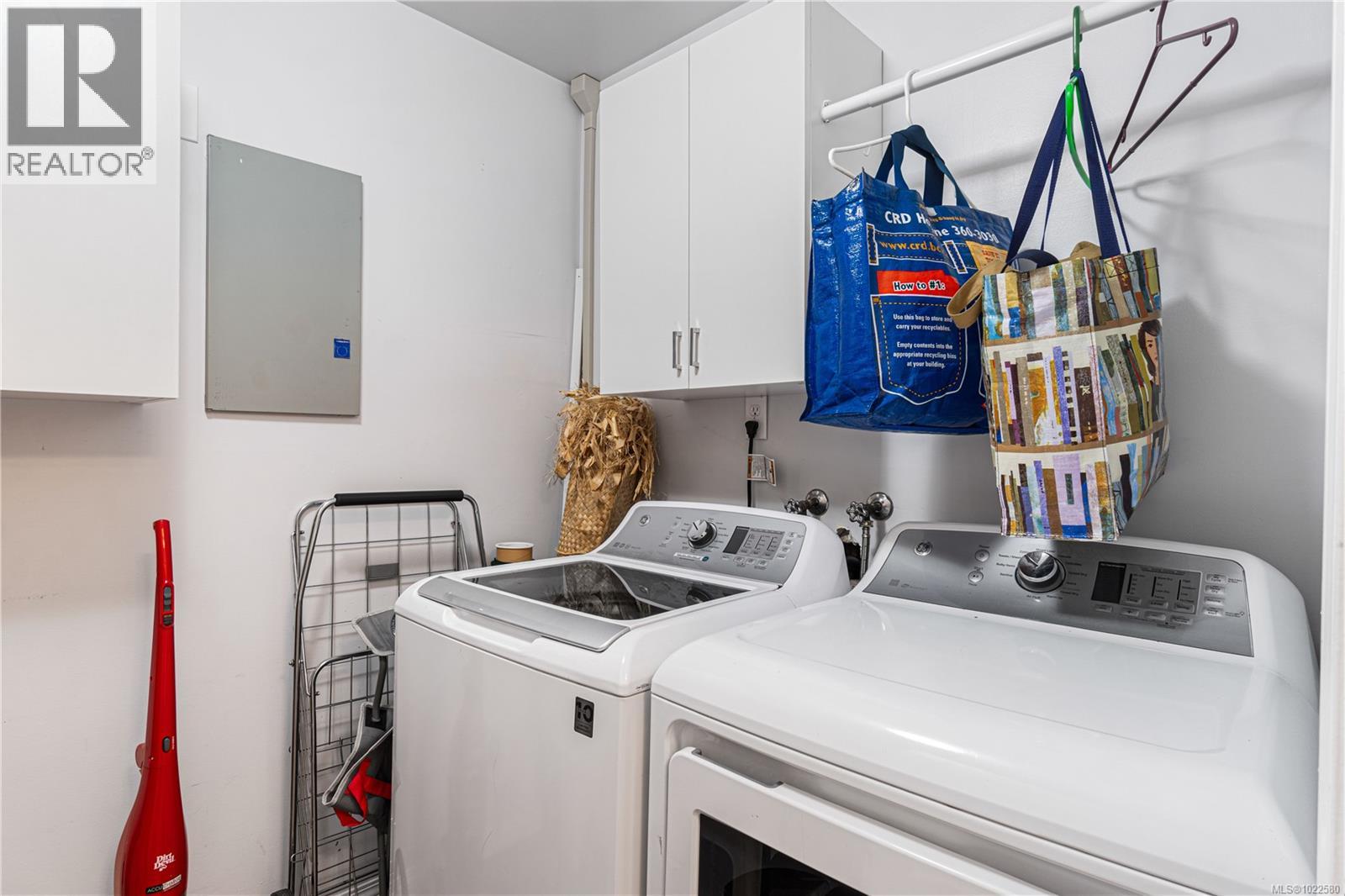 102 320 Selby St, Nanaimo