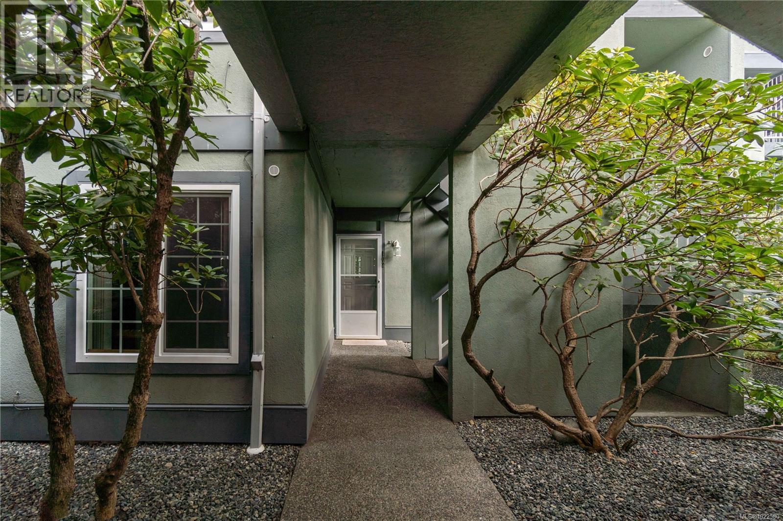 102 320 Selby St, Nanaimo