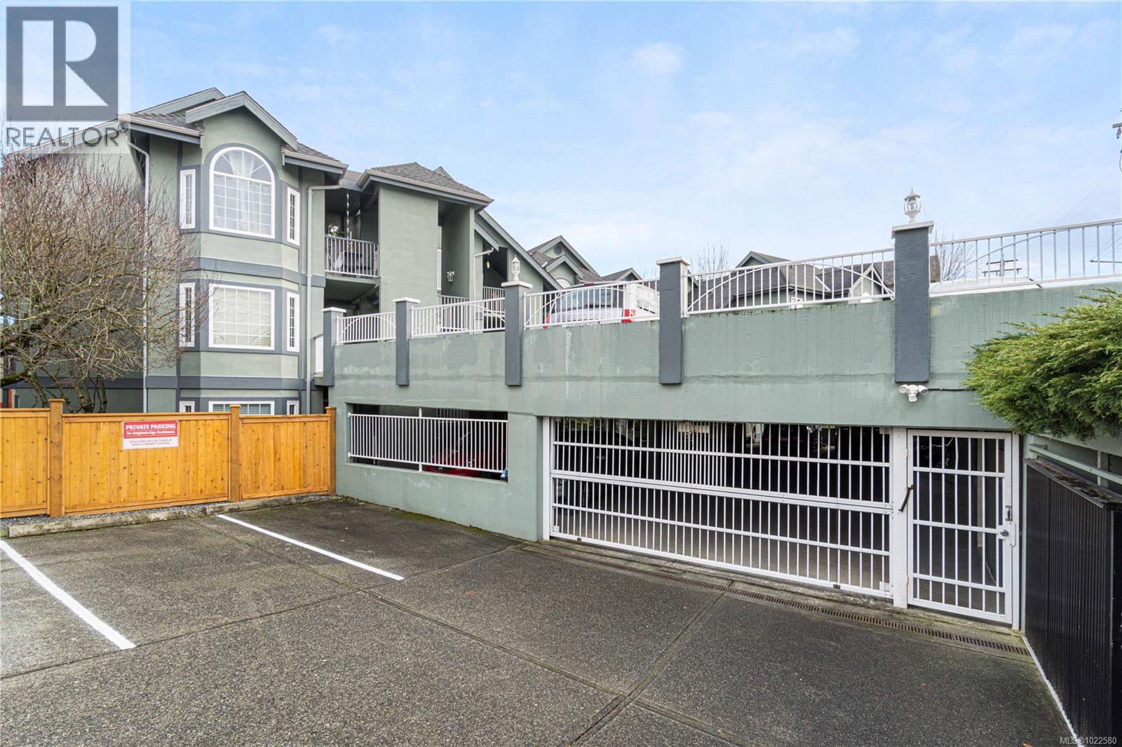 102 320 Selby St, Nanaimo