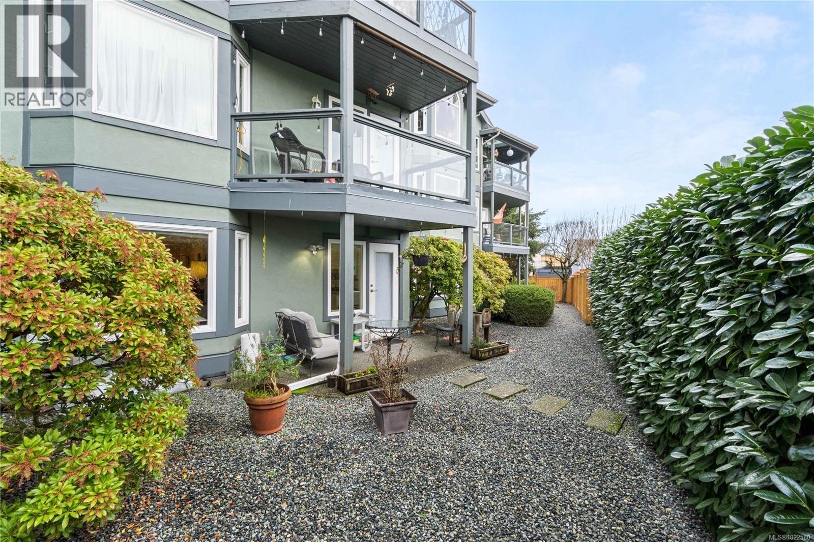 102 320 Selby St, Nanaimo