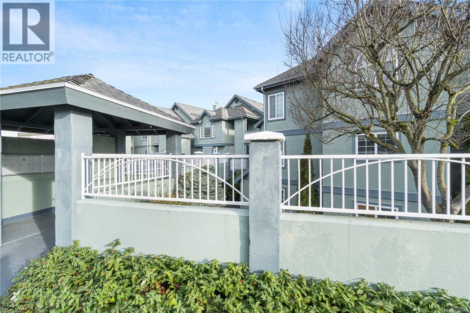 102 320 Selby St, Nanaimo