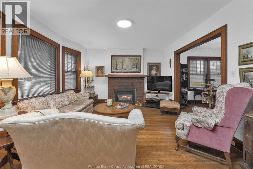 245-247 MCEWAN - Photo 5 of 47, Windsor, Ontario