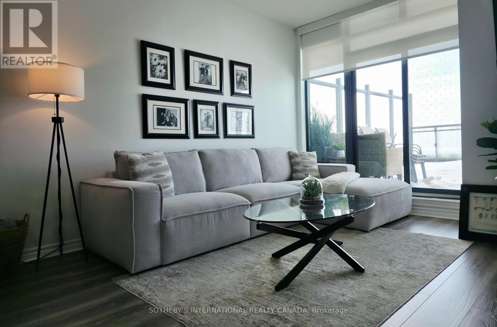 Listing photo of 206 - 2522 KEELE STREET
