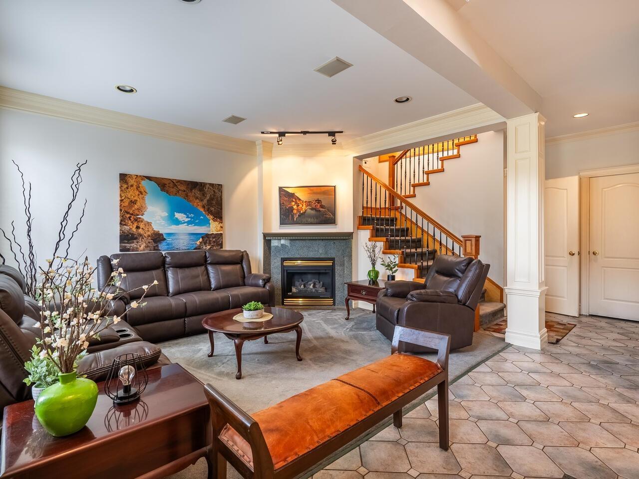 10419 WILTSHIRE Boulevard - photo 2