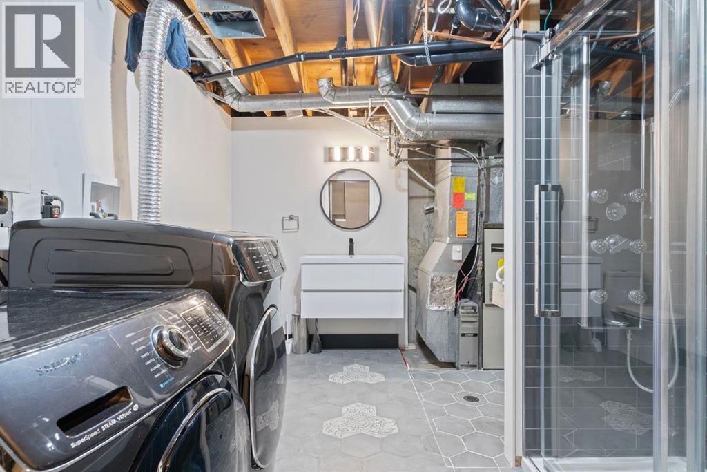 Single Family House 3 Level for Sale in   Street NE Bridgeland/Riverside Calgary 