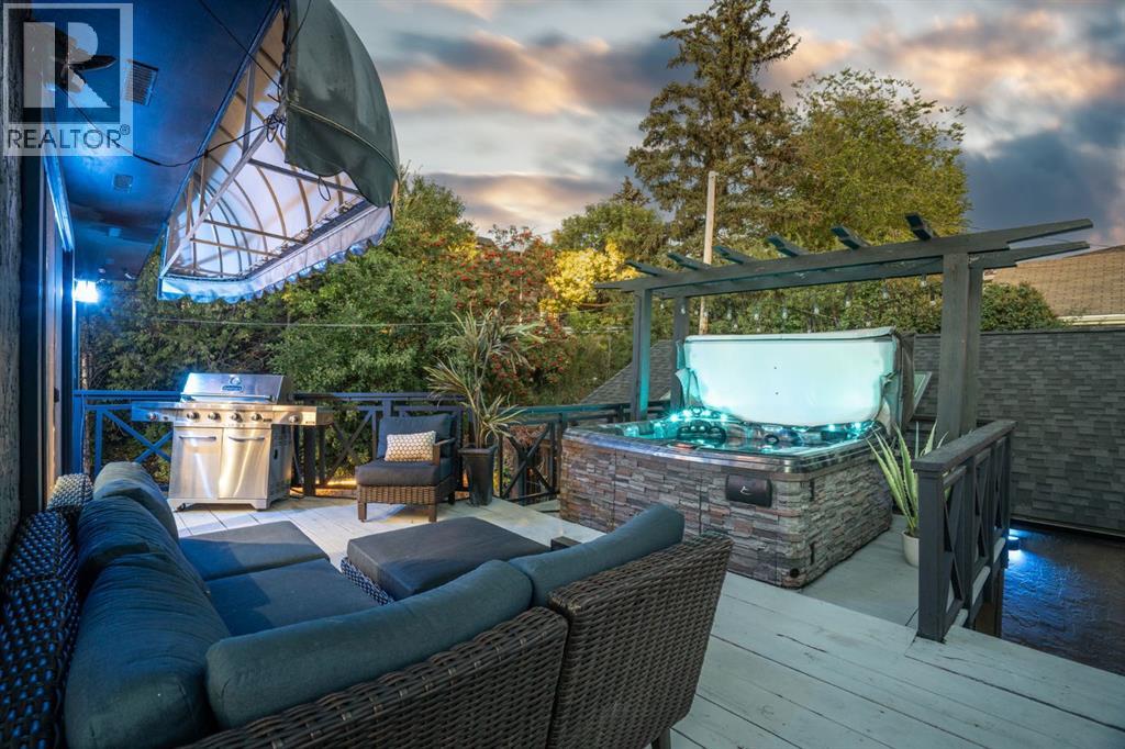 Single Family House 3 Level for Sale in   Street NE Bridgeland/Riverside Calgary 