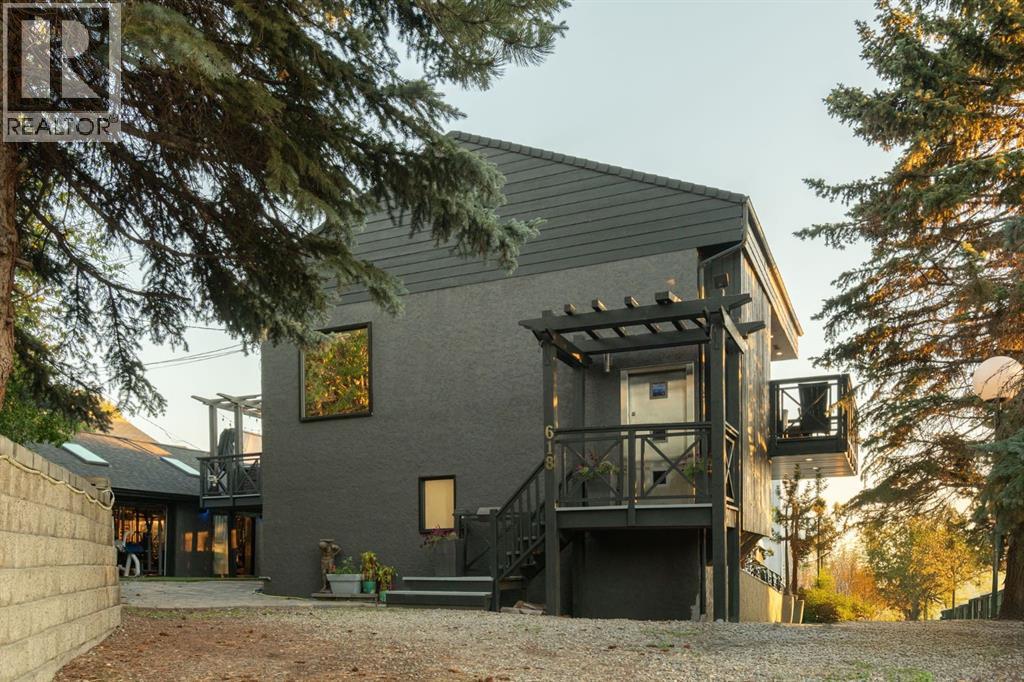 Single Family House 3 Level for Sale in   Street NE Bridgeland/Riverside Calgary 