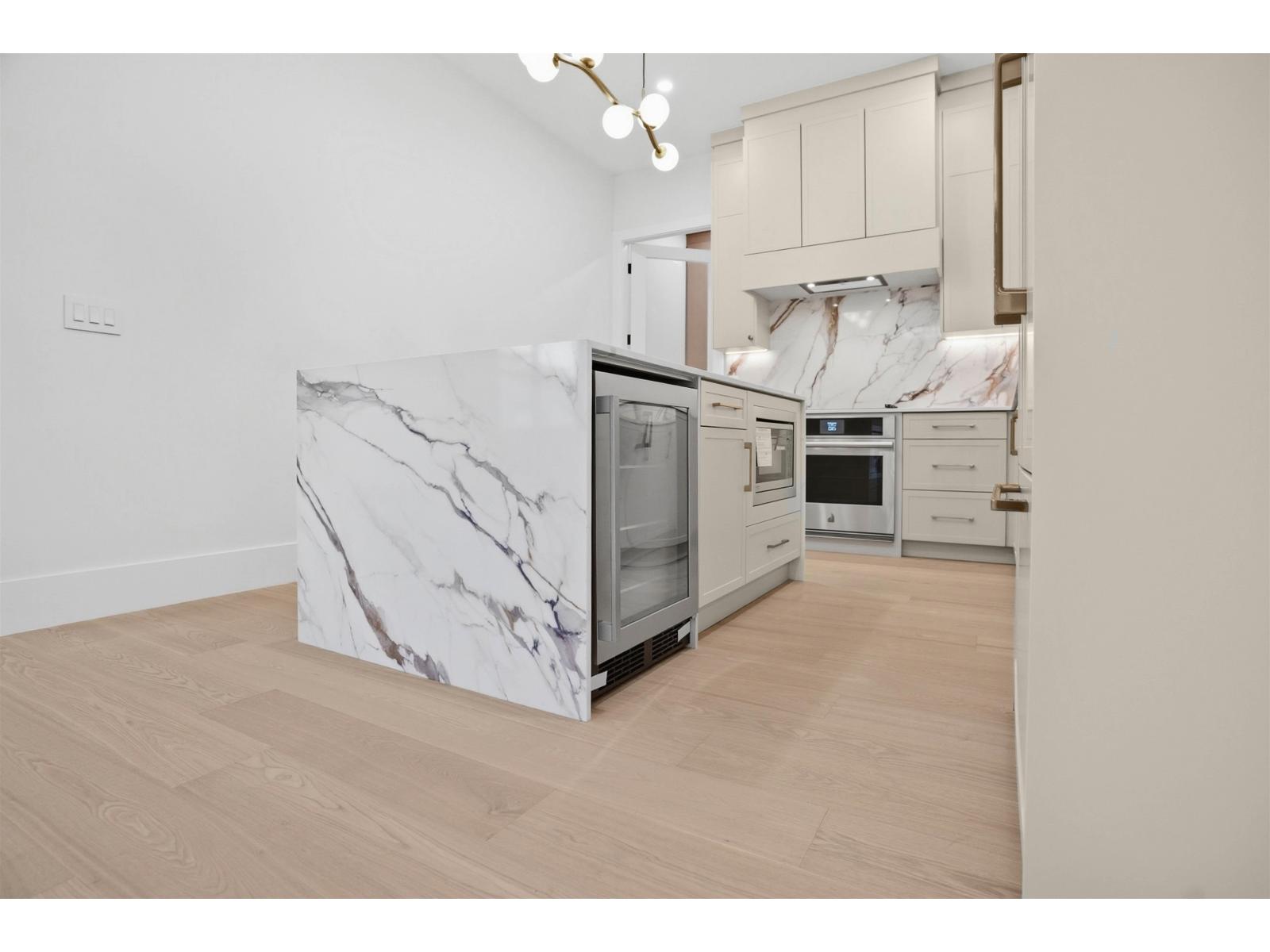 15630 23A AVENUE - Photo 5 of 30, Surrey, British Columbia