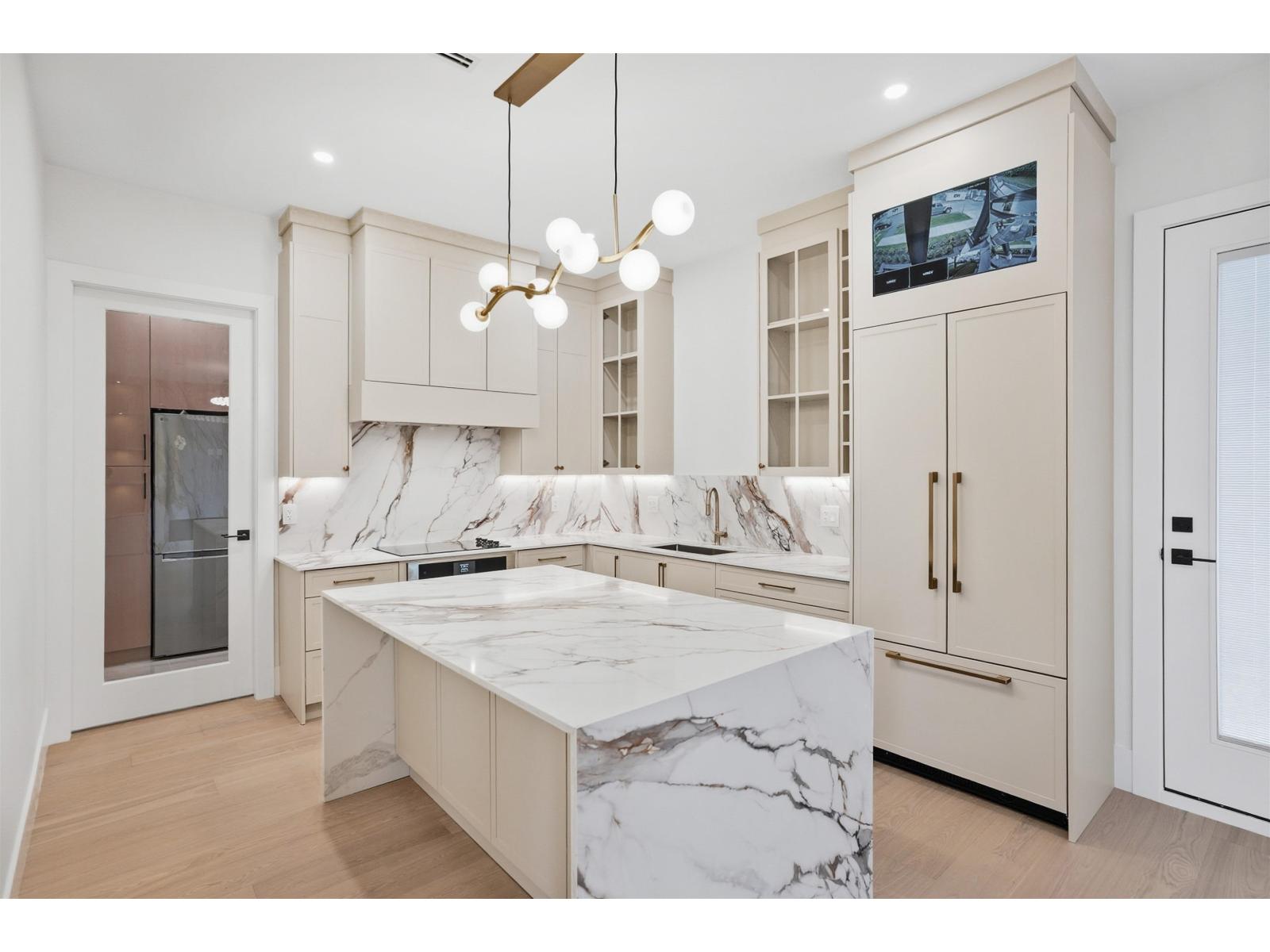 15630 23A AVENUE - Photo 4 of 30, Surrey, British Columbia