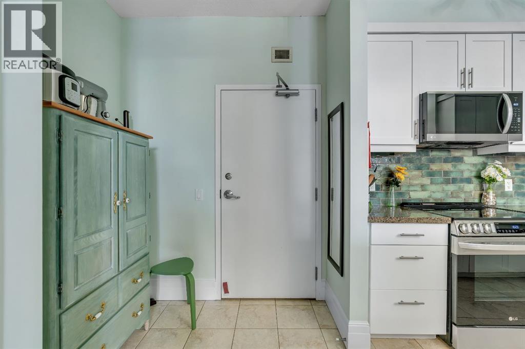 Single Family House for Sale in    Street NW Parkdale Calgary 