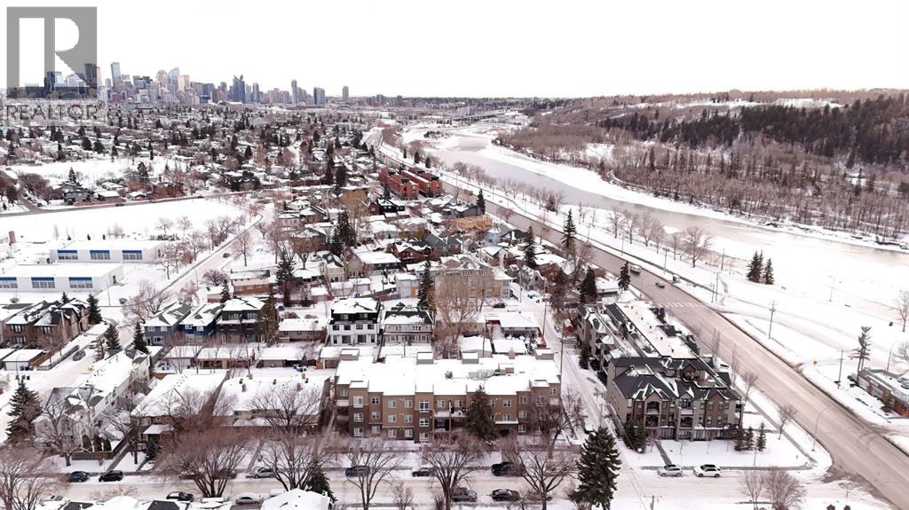 Single Family House for Sale in    Street NW Parkdale Calgary 