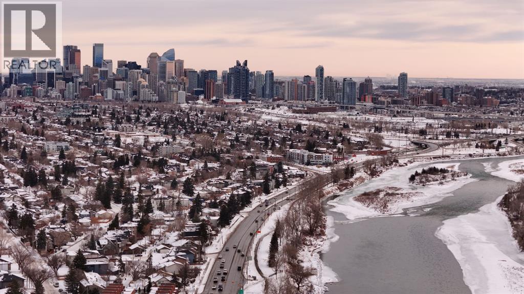 Single Family House for Sale in    Street NW Parkdale Calgary 