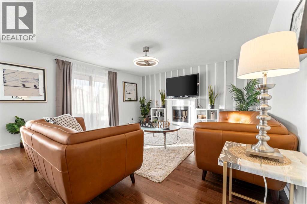 Multi-family House Bi-level for Sale in  &   Street NW Mount Pleasant Calgary 