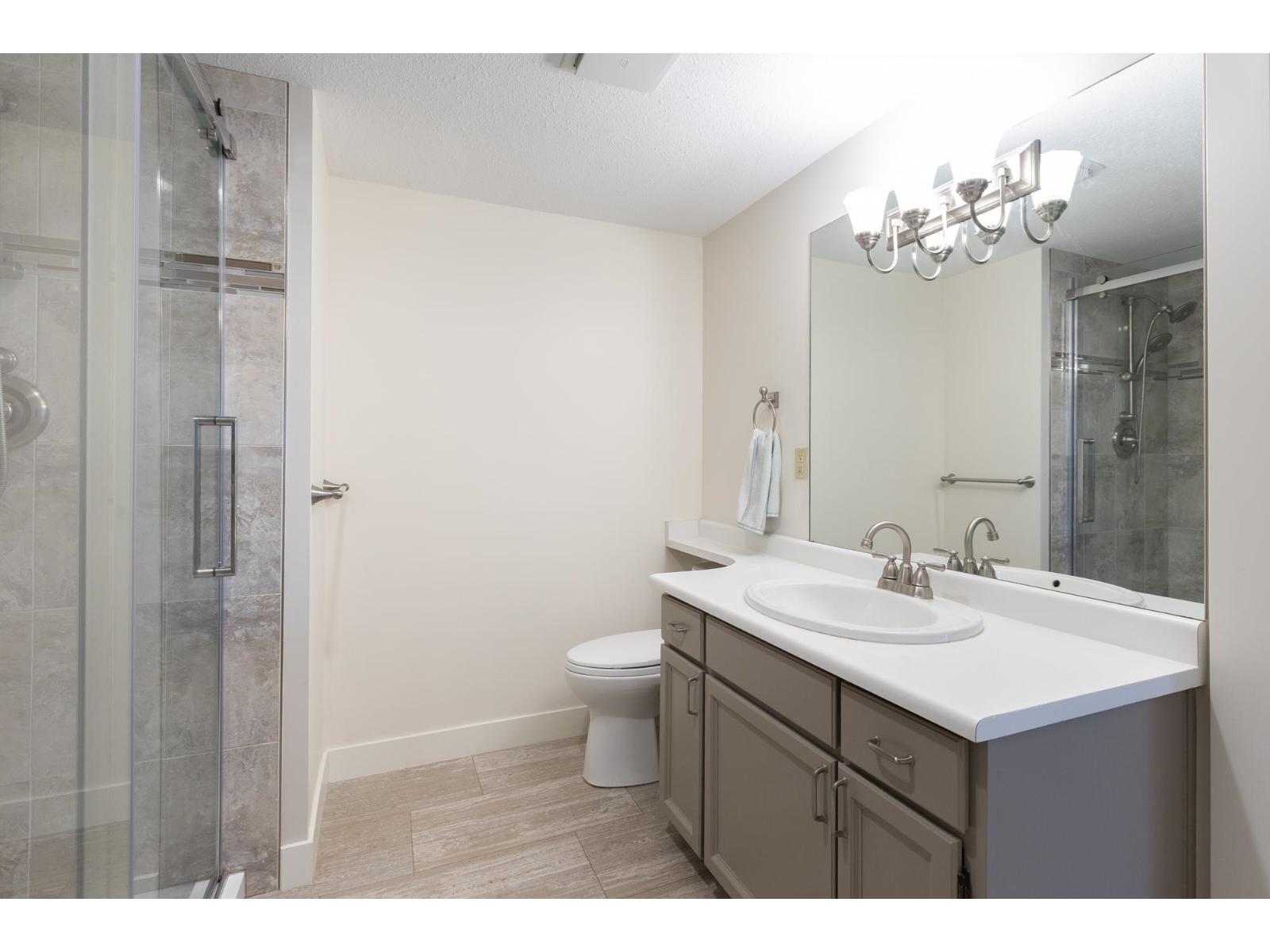 104 1378 FIR STREET, White Rock