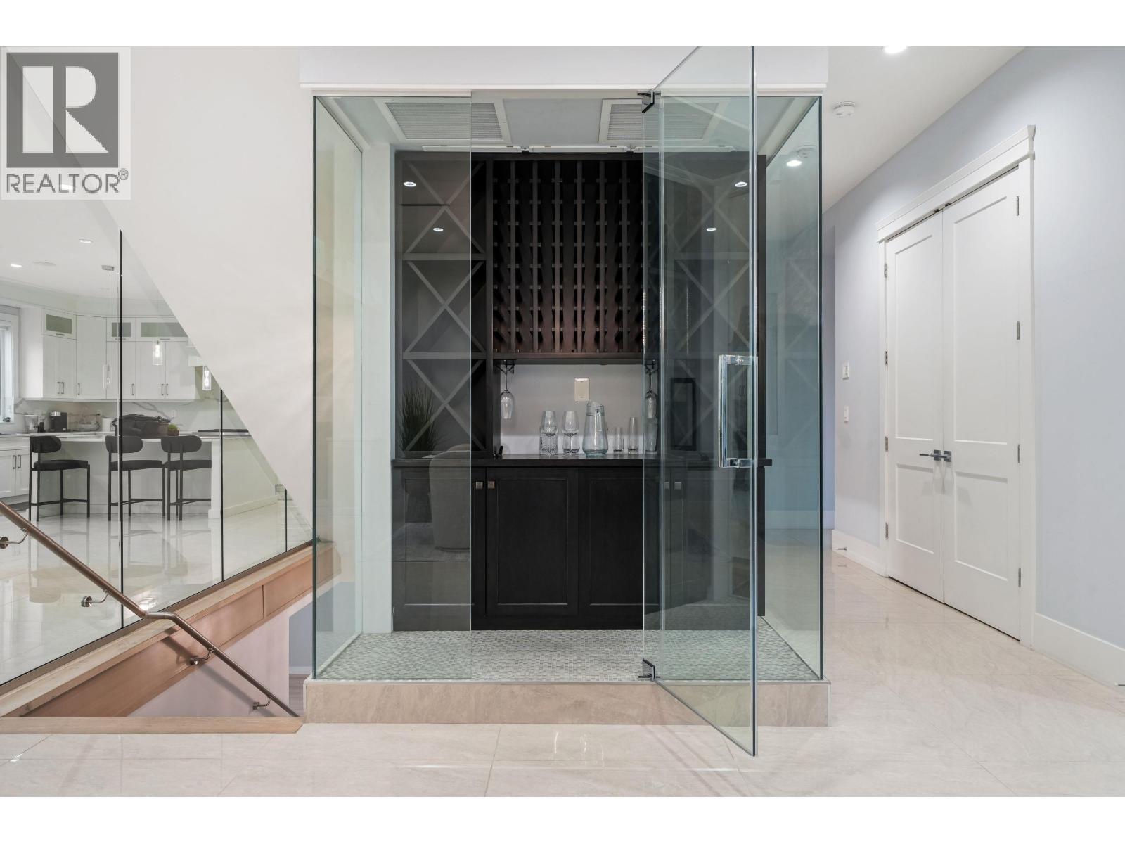 656 BLUE MOUNTAIN STREET, Coquitlam