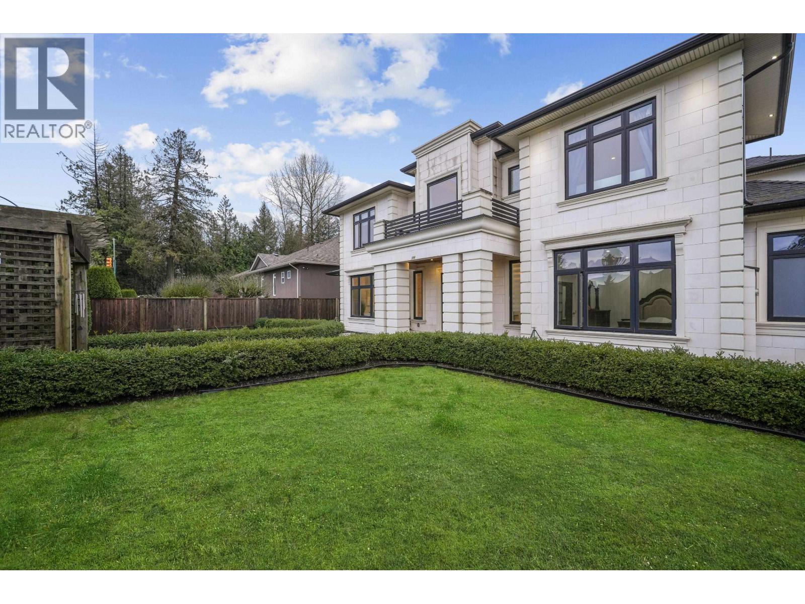 656 BLUE MOUNTAIN STREET, Coquitlam