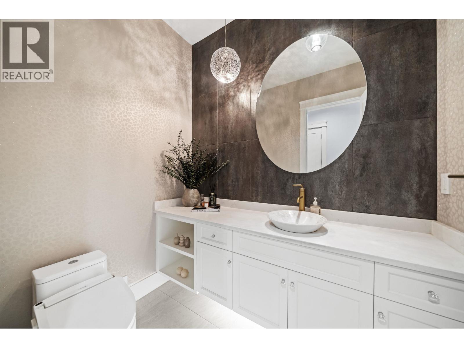 656 BLUE MOUNTAIN STREET, Coquitlam