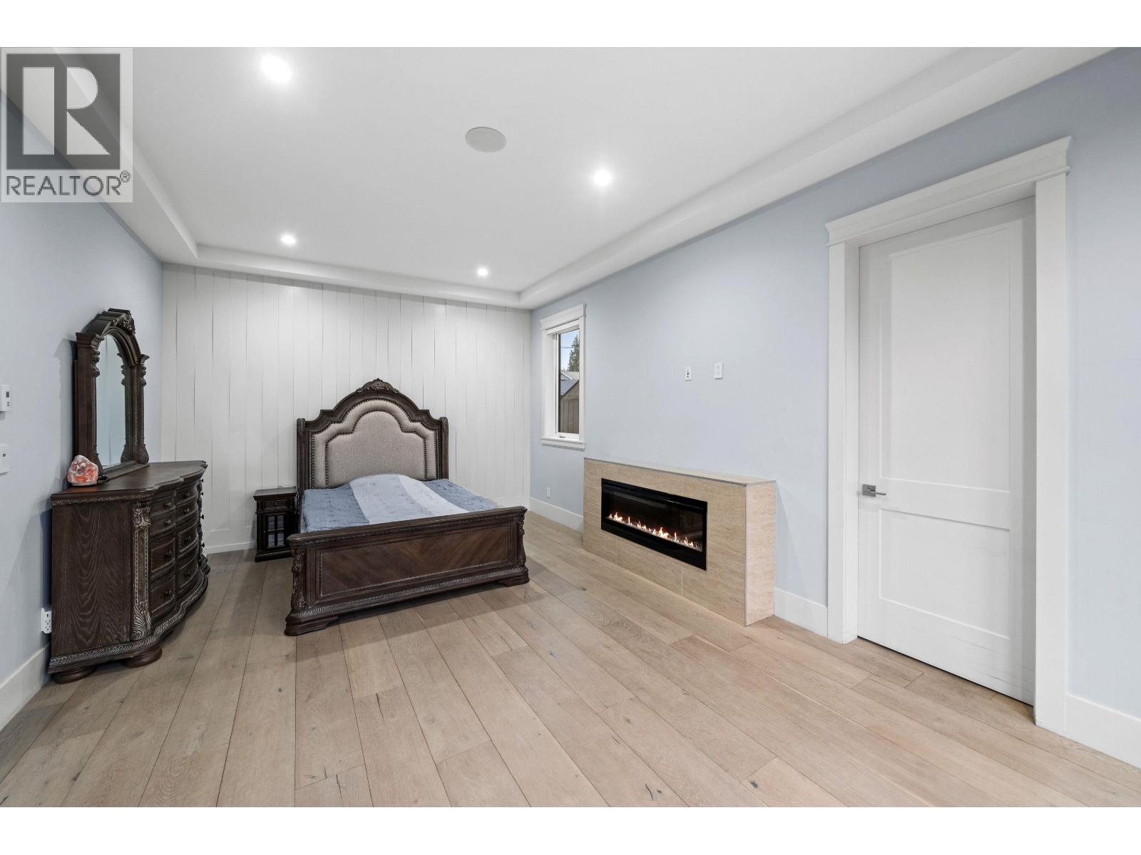 656 BLUE MOUNTAIN STREET, Coquitlam