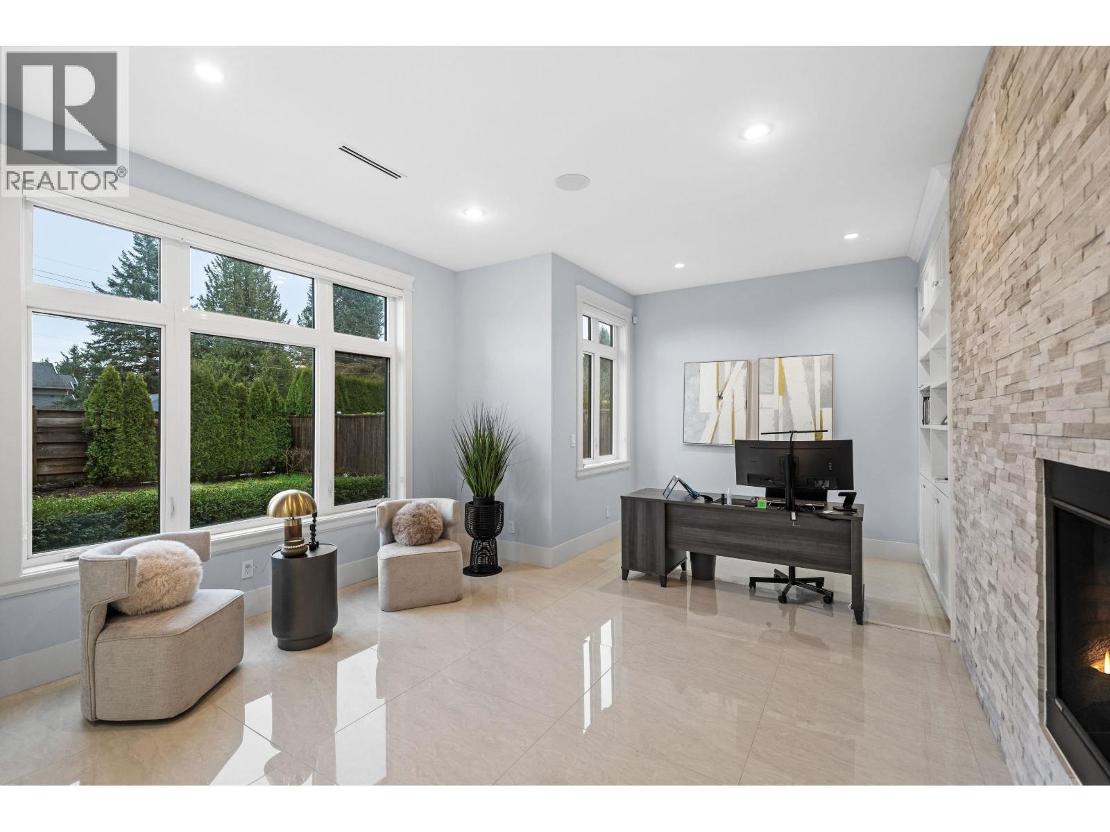 656 BLUE MOUNTAIN STREET, Coquitlam