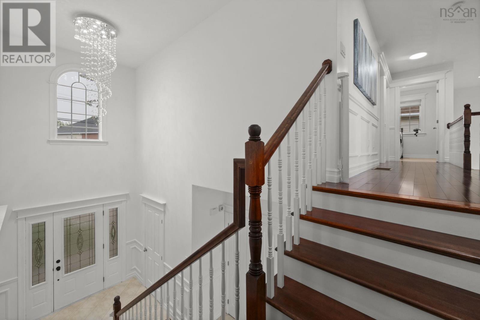 Property 21 of 51 of 24 Vanier Way