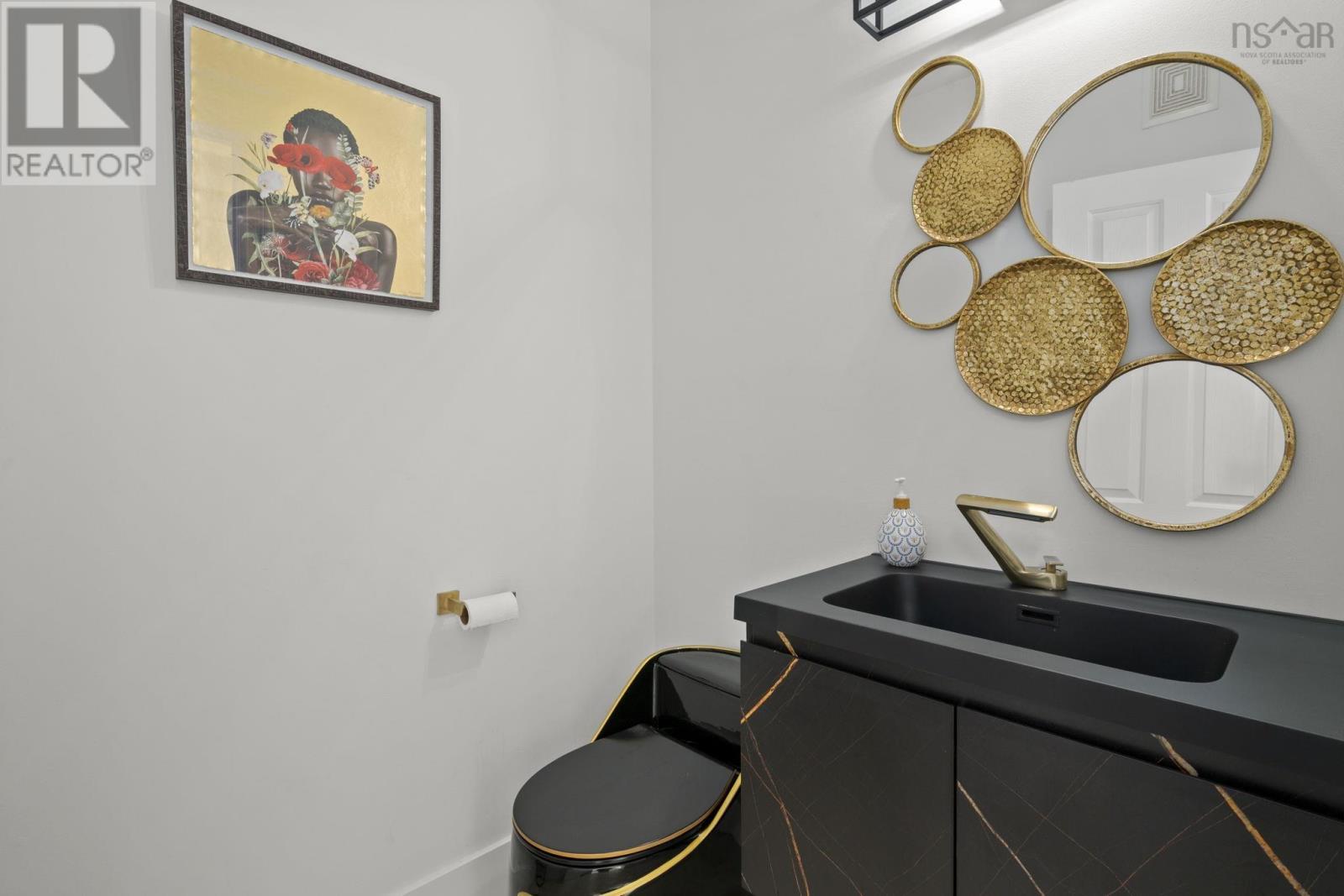 Property 20 of 51 of 24 Vanier Way