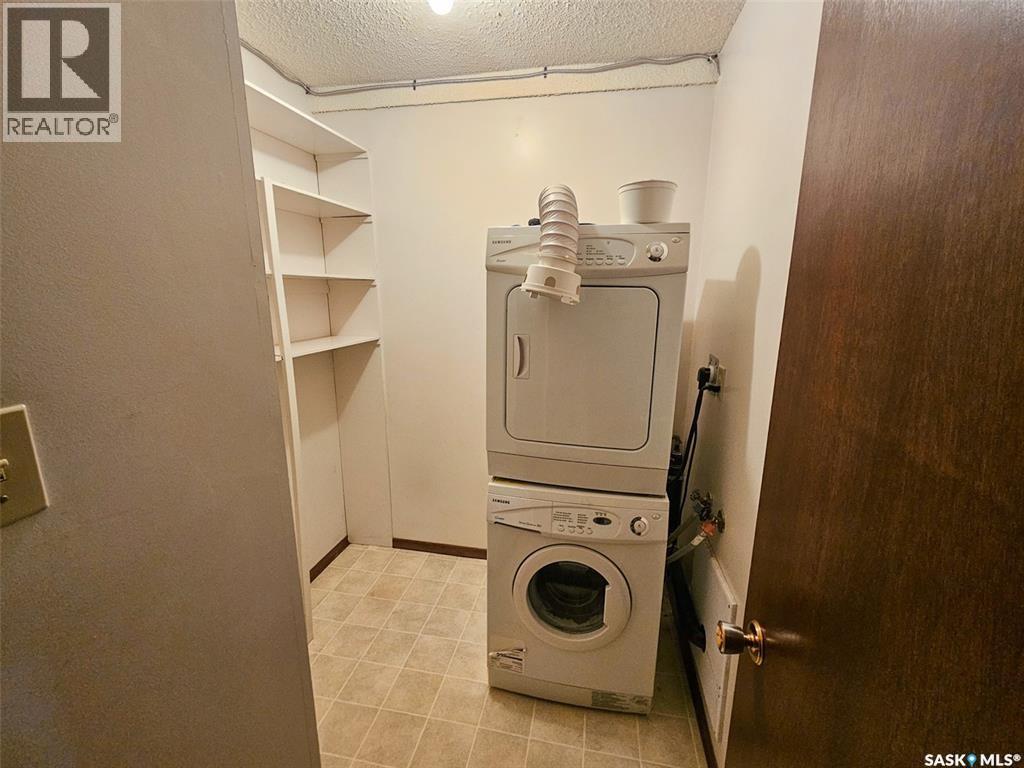 #8 320 13TH AVENUE NE - 10