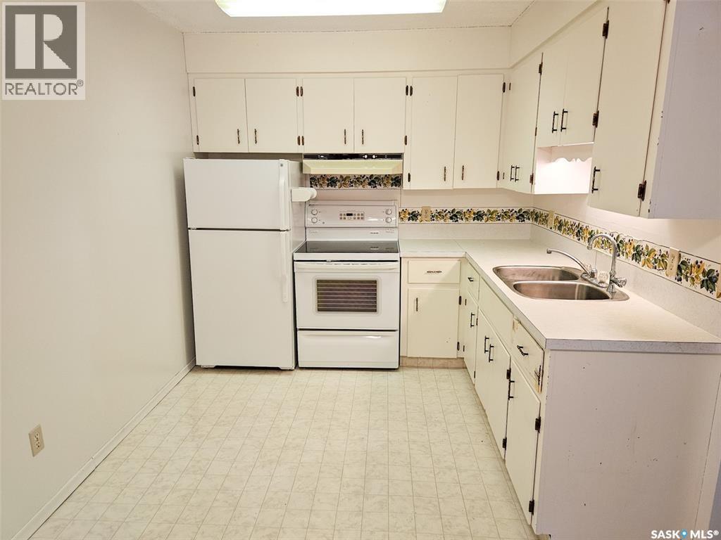 #8 320 13TH AVENUE NE - 2