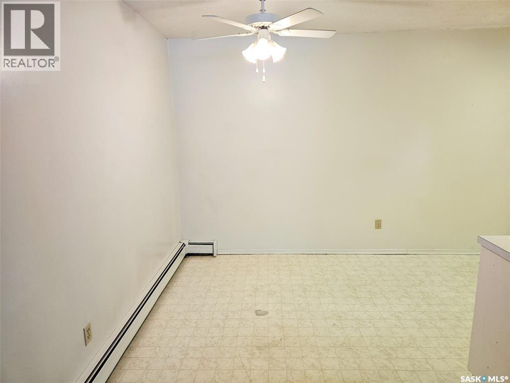 #8 320 13TH AVENUE NE - 3