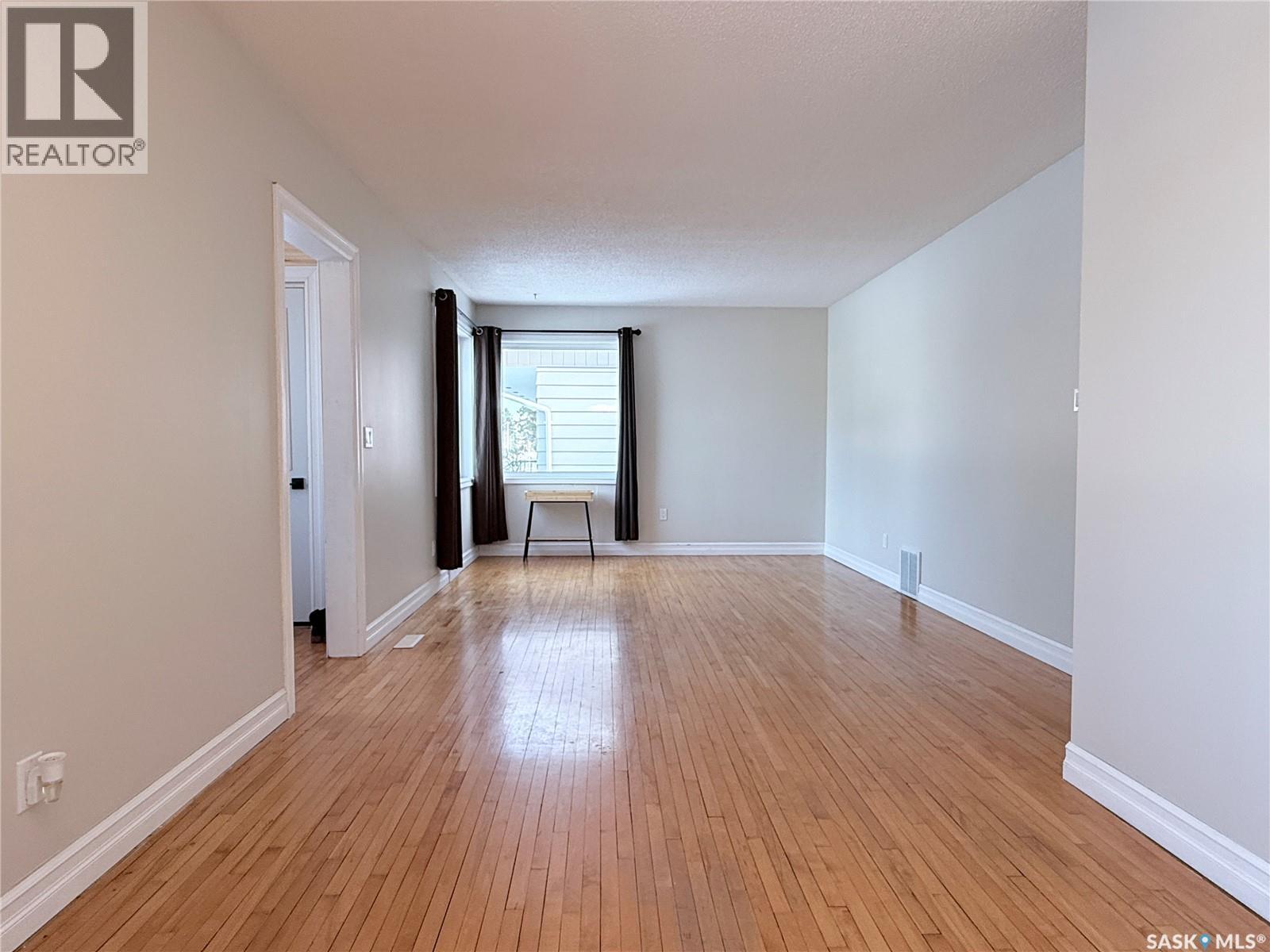 519 7th AVENUE W - Photo 5 of 42, Melville, Saskatchewan