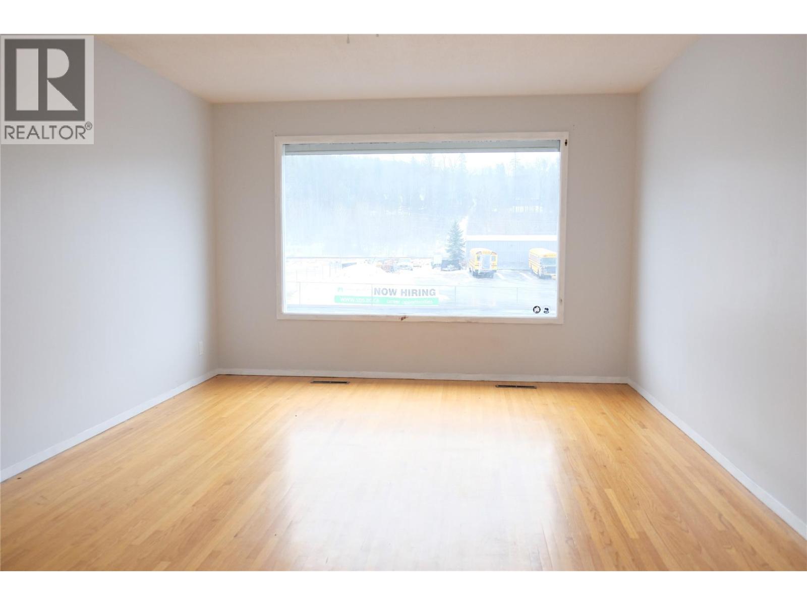 891 2ND Avenue, Fernie