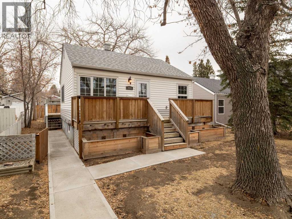 957 12 St S - Main photo, Lethbridge, Alberta