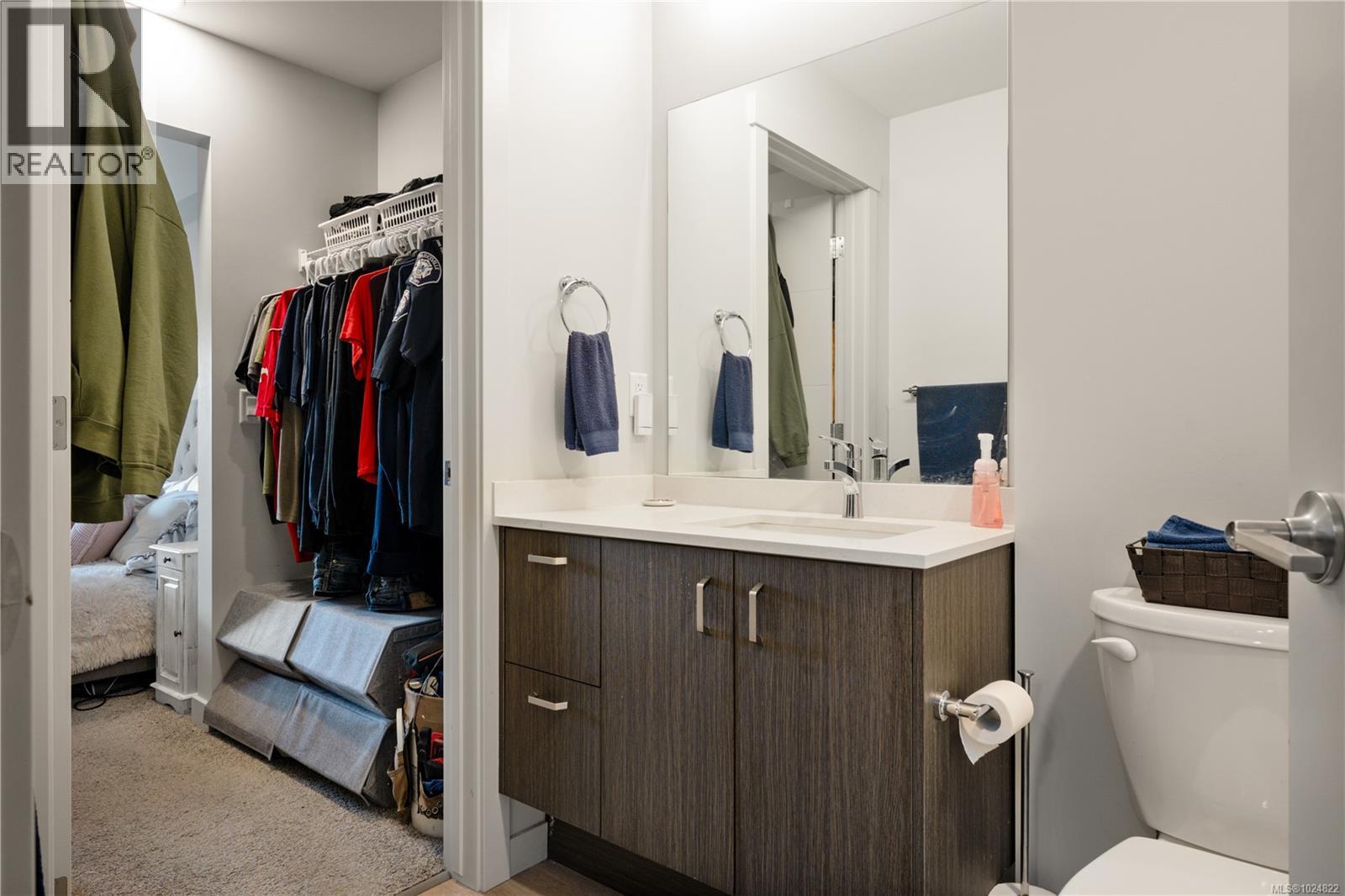 212 140 Jensen Ave W, Parksville