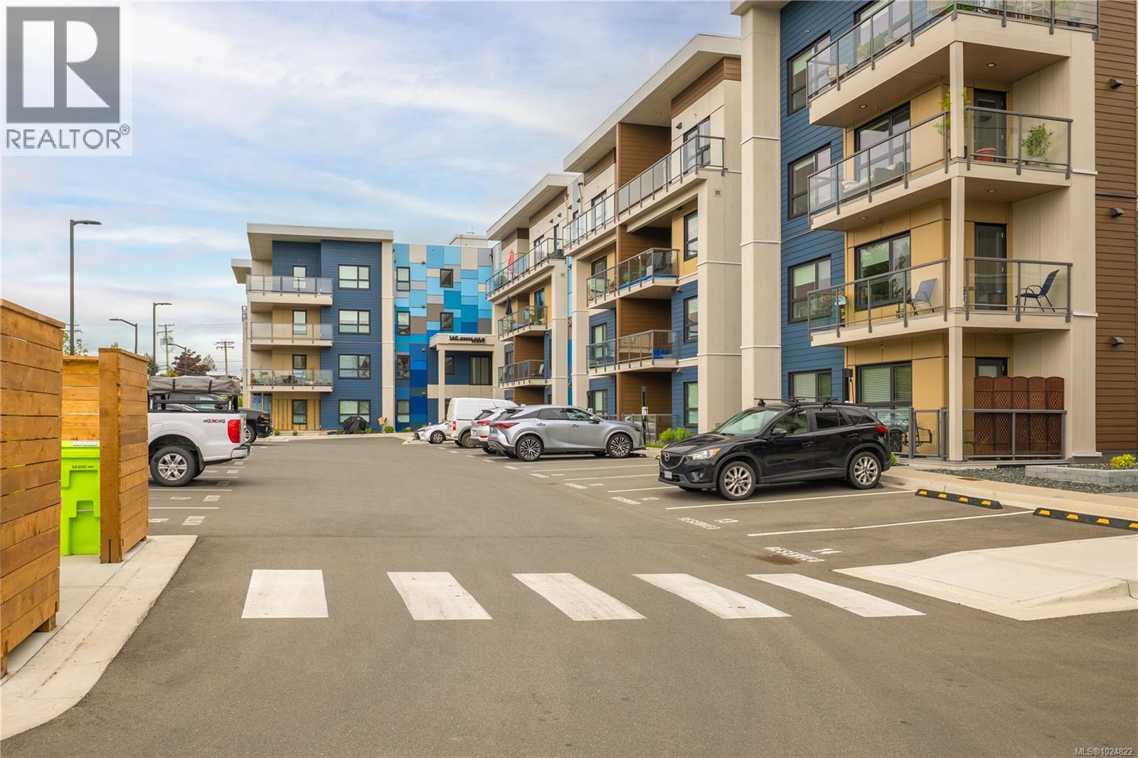 212 140 Jensen Ave W, Parksville