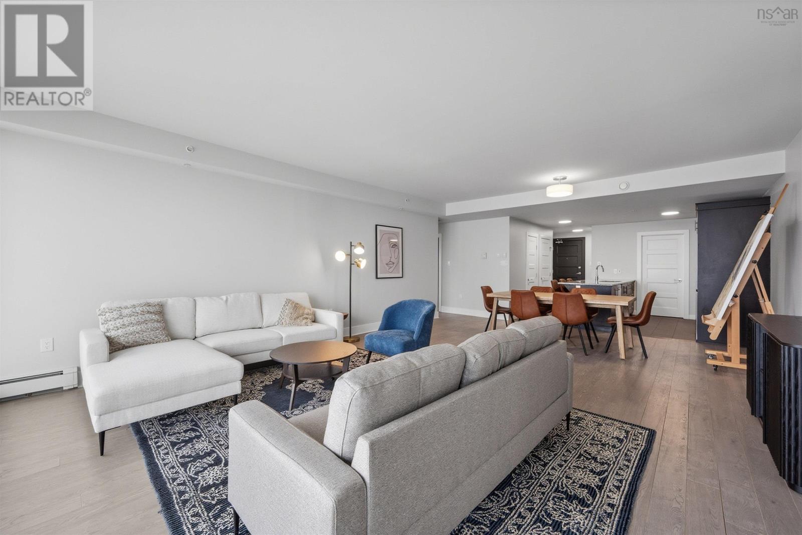 Property 15 of 34 of 806 15 Kings Wharf Place