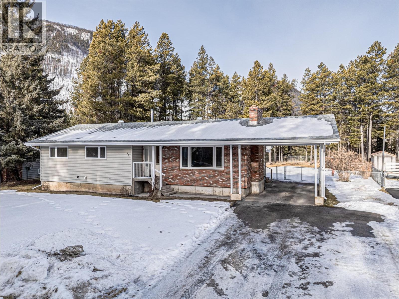 261 Pine Avenue, Sparwood