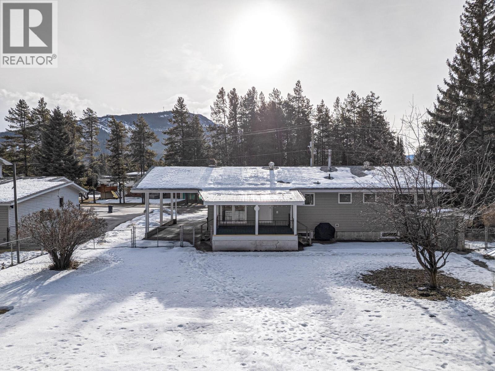 261 Pine Avenue, Sparwood