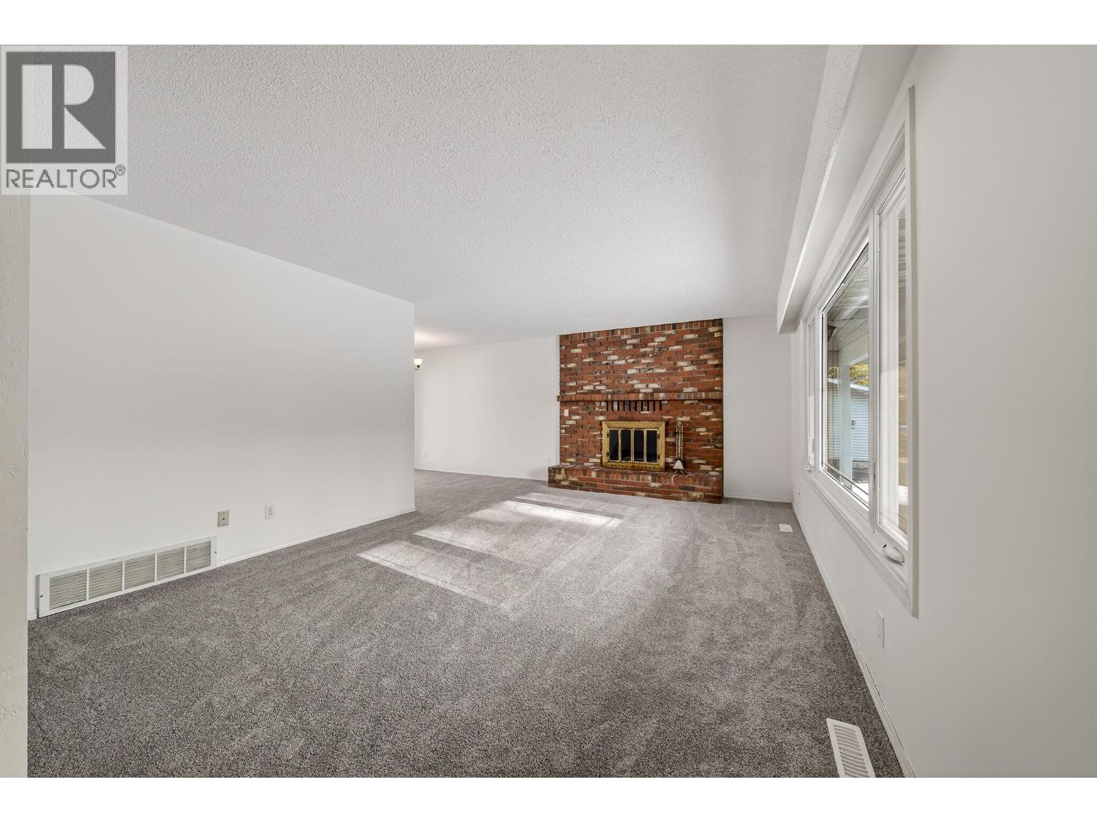 261 Pine Avenue, Sparwood