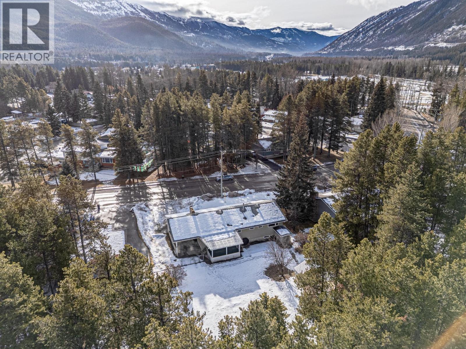 261 Pine Avenue, Sparwood