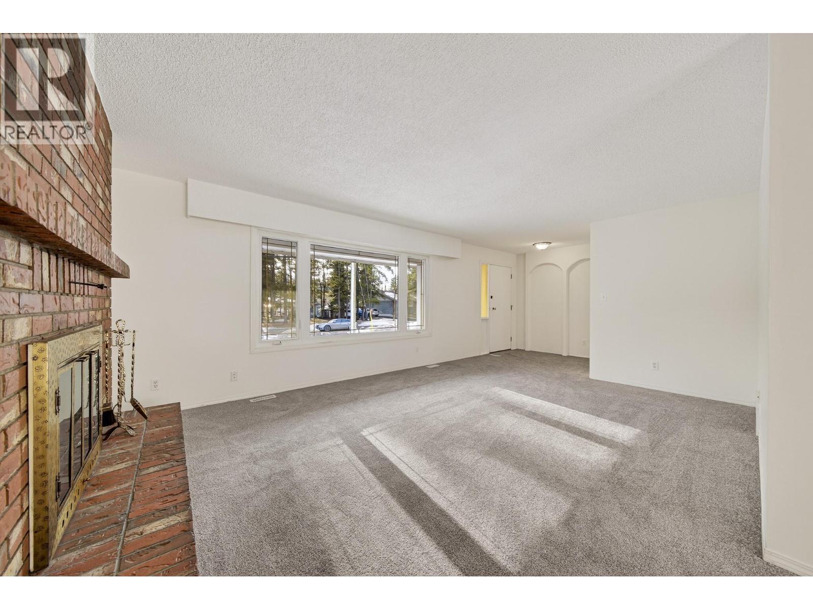 261 Pine Avenue, Sparwood