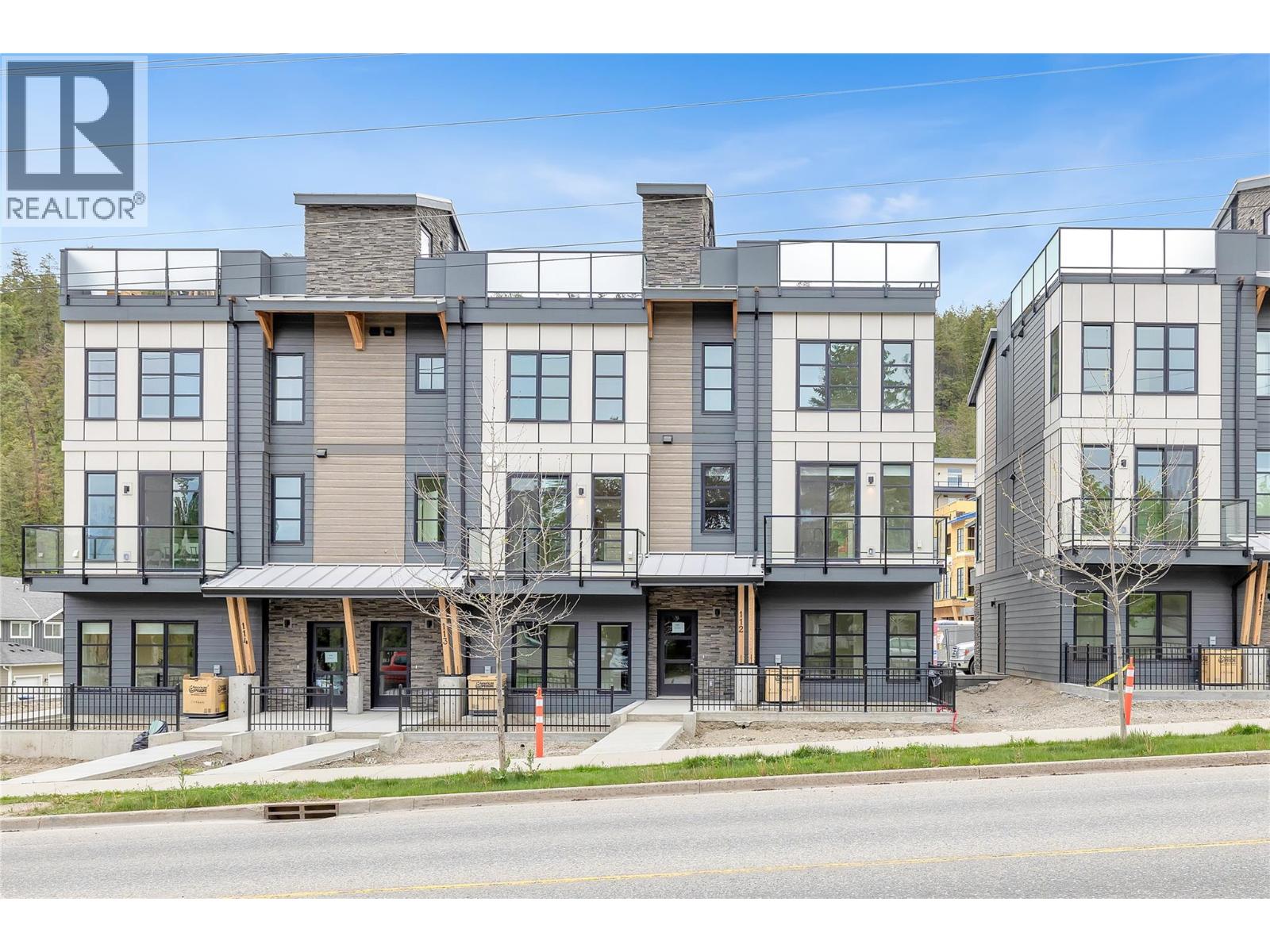 112 1455 Cara Glen Court, Kelowna