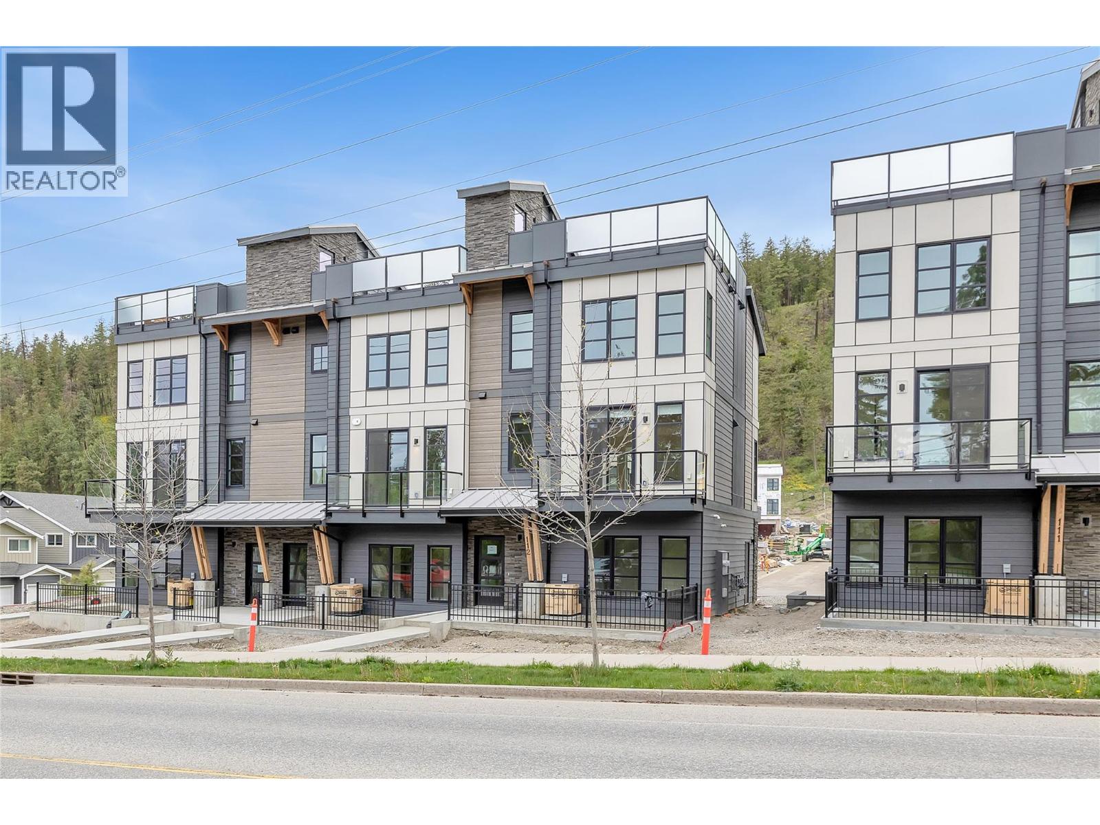 112 1455 Cara Glen Court, Kelowna