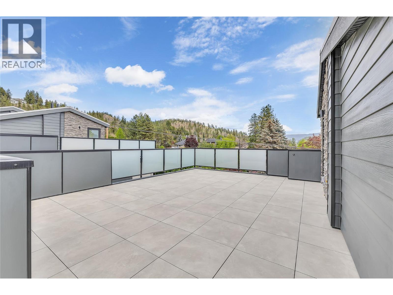 112 1455 Cara Glen Court, Kelowna