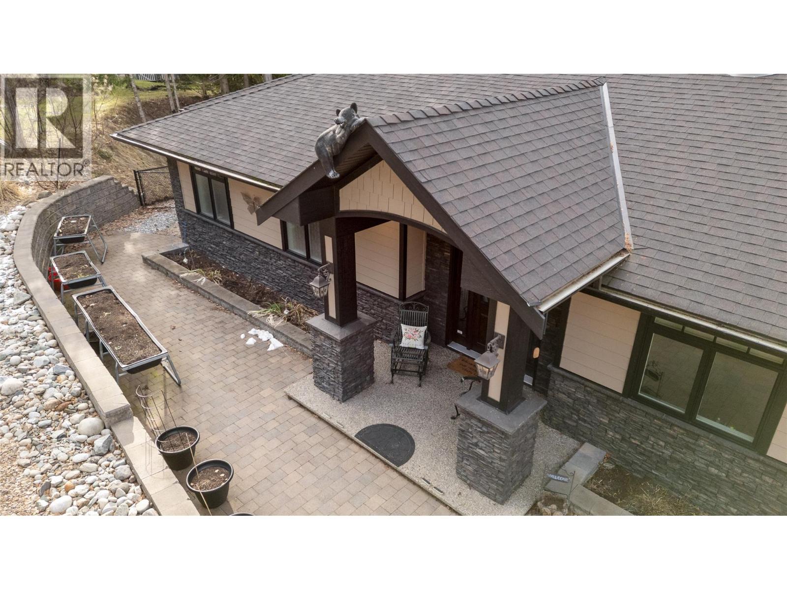 2762 Glenview Road - 4