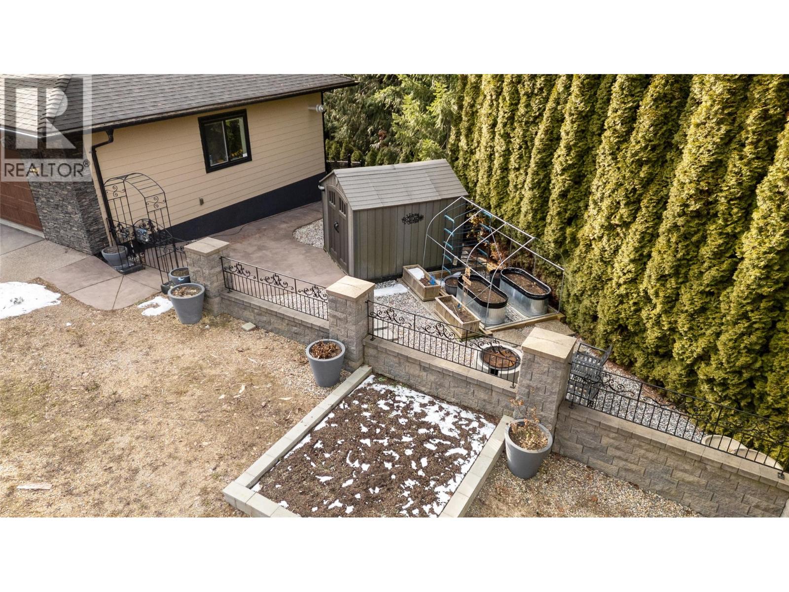 2762 Glenview Road - 95