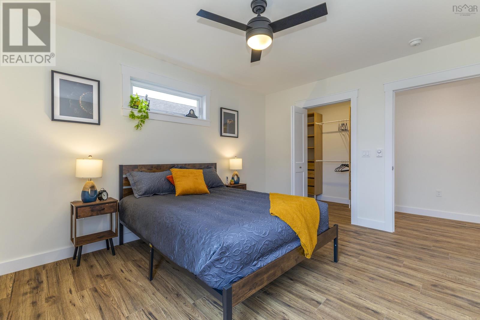 Property 9 of 17 of 54 Oak Street