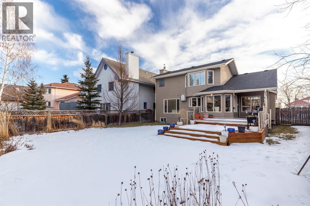 Single Family House for Sale in  Edgeridge Court NW Edgemont Calgary 