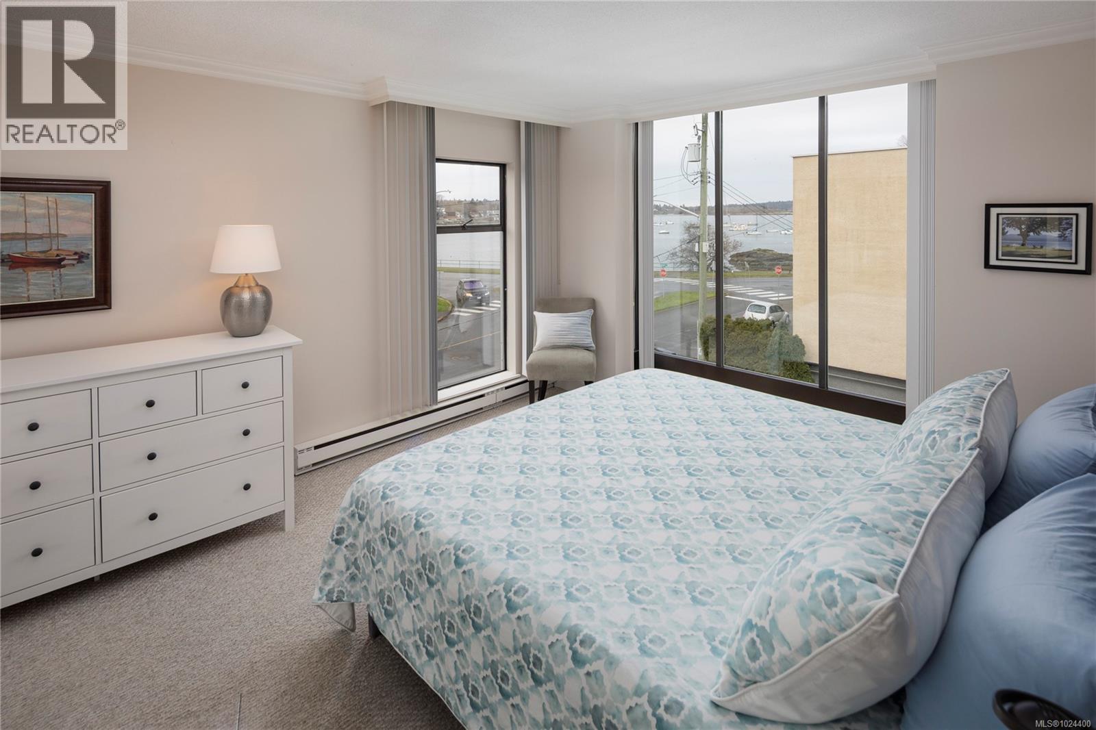 304 2605 Windsor Road, Oak Bay